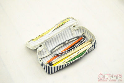 素樸時光 匠心巧制，打造一方棉麻條紋下的文具收納天地